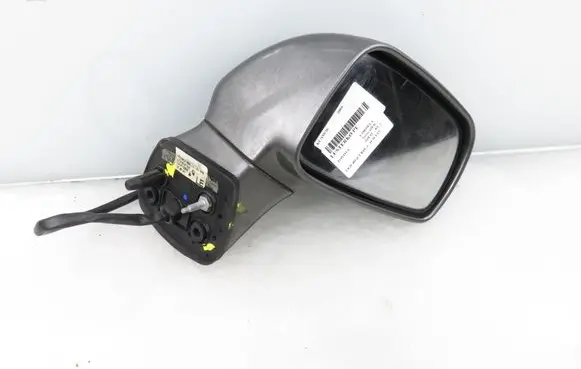 Toyota Corolla Verso E121 Front door electric wing mirror 