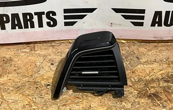 Honda Jazz IV GR Dashboard side air vent grill/cover trim 77620THR77620THR