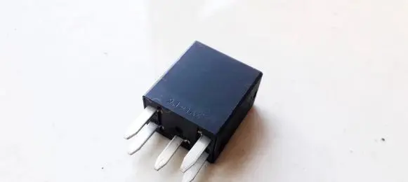 Opel Insignia A Other relay 13500128