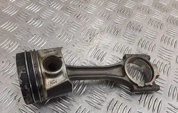Piston with connecting rod