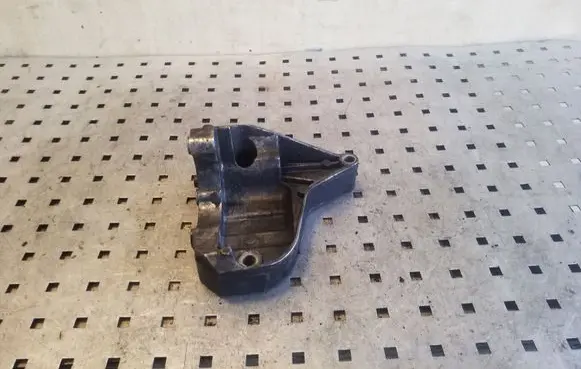 BMW 3 E90 E91 Power steering pump mounting bracket 7794455
