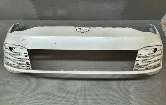 Volkswagen Golf VIII Front bumper