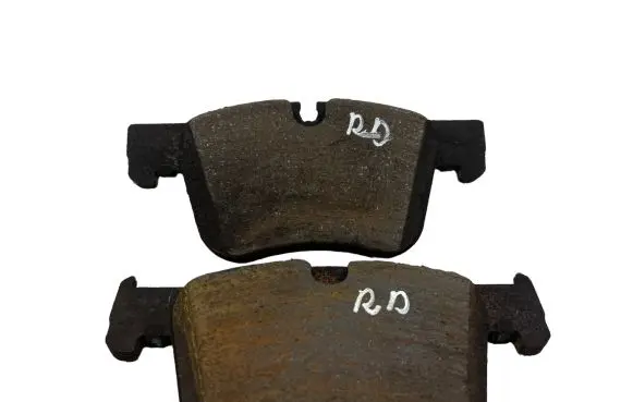 Peugeot 3008 II Brake pads (front) 9820110980