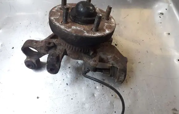 Ford Taurus Rear wheel bearing hub 