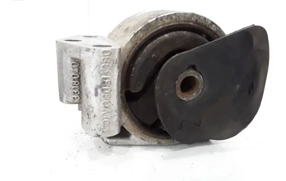 Volvo S40, V40 Engine mount bracket 3318040