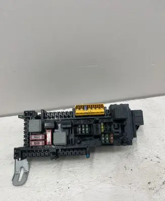 Mercedes-Benz C W204 Fuse module 1718783 748038