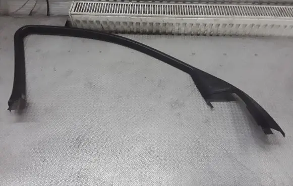BMW 7 E65 E66 Front door window/glass frame 