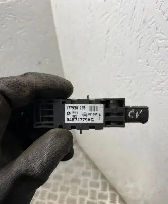 Chrysler Voyager Airbag deployment crash/impact sensor 04671779AC 1779301225 081004