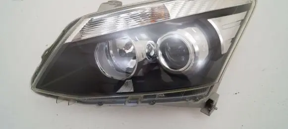 Isuzu D-Max Headlight/headlamp