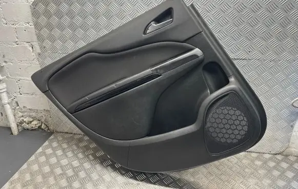 Opel Zafira C Rear door card panel trim 20893821