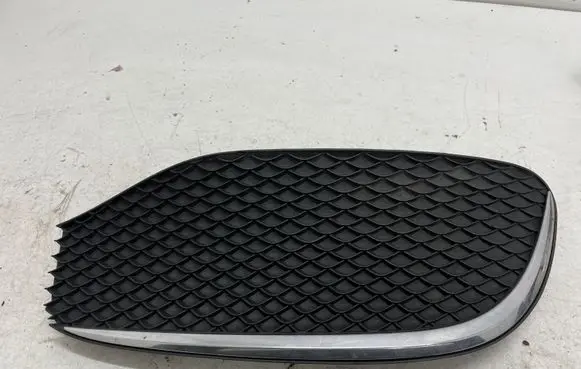 Mercedes-Benz E W213 Front bumper lower grill A2138851000