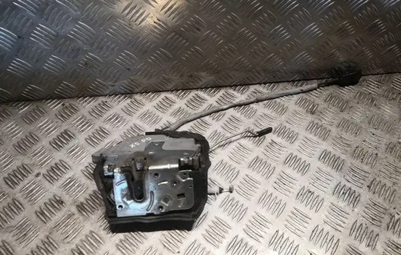 BMW X5 E53 Front door lock 8402540
