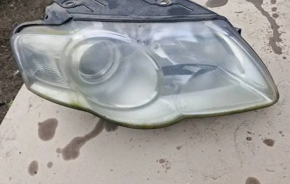 Volkswagen PASSAT B6 Headlight/headlamp