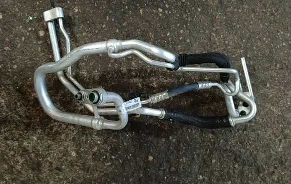 Dodge Durango Air conditioning (A/C) pipe/hose 68217217AE 6871