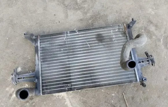 Opel Astra G Coolant radiator