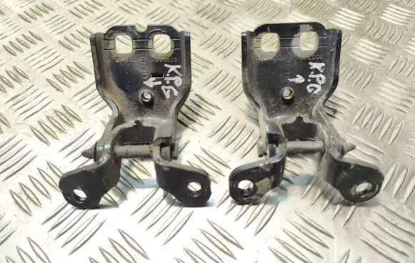 Chrysler Pacifica Rear door hinge set 