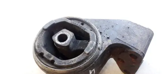 Volvo S40, V40 Engine mount bracket 30807143 4618020