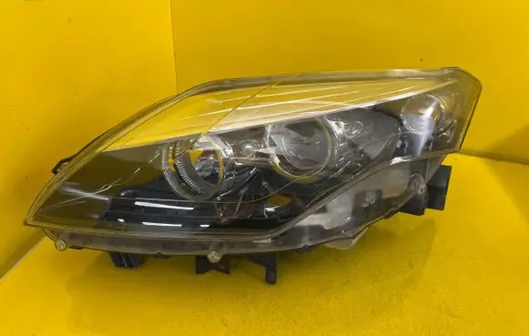 Renault Laguna III Headlight/headlamp 89905209