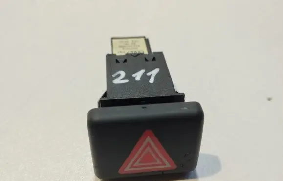 Audi A4 S4 B7 8E 8H Hazard light switch 8E0941509