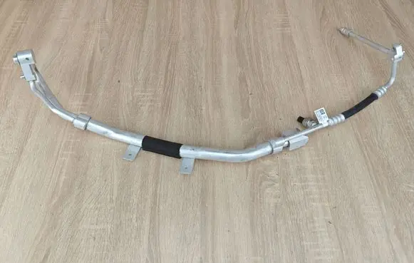 BMW X5 G05 Air conditioning (A/C) pipe/hose 9496581