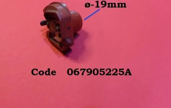 Volkswagen Scirocco Ignition distributor 067905225A