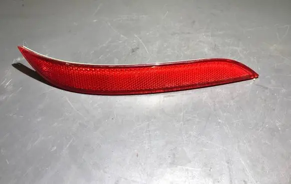 BMW 5 E60 E61 Rear tail light reflector 6915040