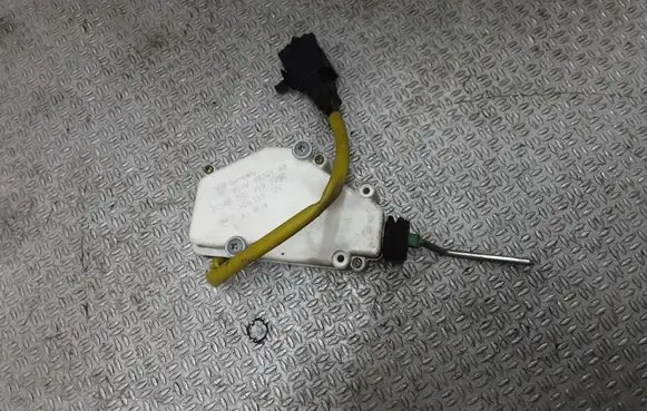 Fuel tank cap lock motor