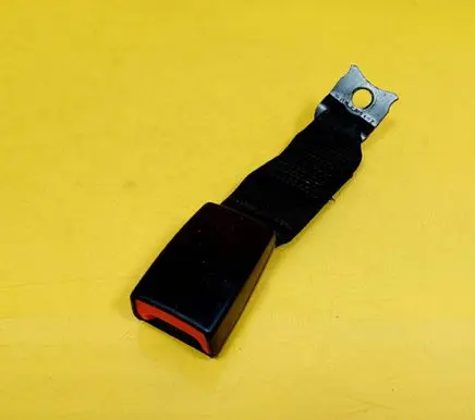 Mitsubishi Colt Rear seatbelt buckle 