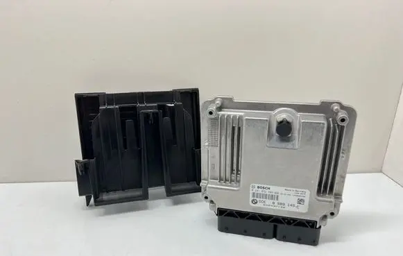 BMW 2 F22 F23 Engine control unit/module 8589145 0281032308 032437148