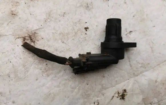 Volvo S60 Camshaft position sensor 8658726 060609