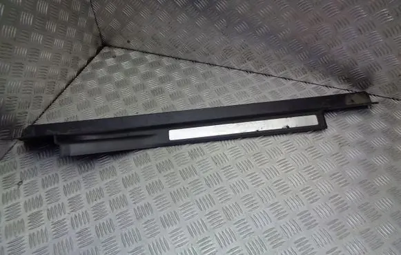 Mercedes-Benz Vito Viano W638 Front sill (body part) A2036800735