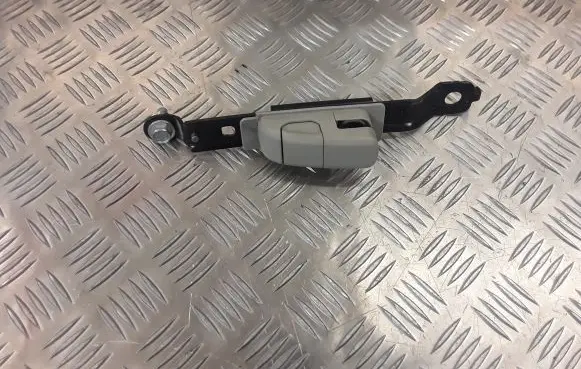 Nissan Note (E12) Seat belt height adjuster 