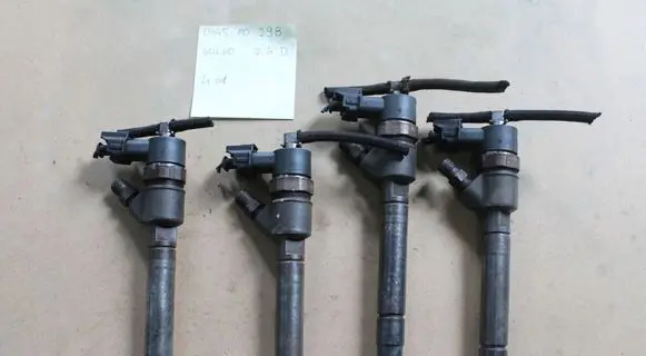 Volvo XC70 Fuel injector 0445110298