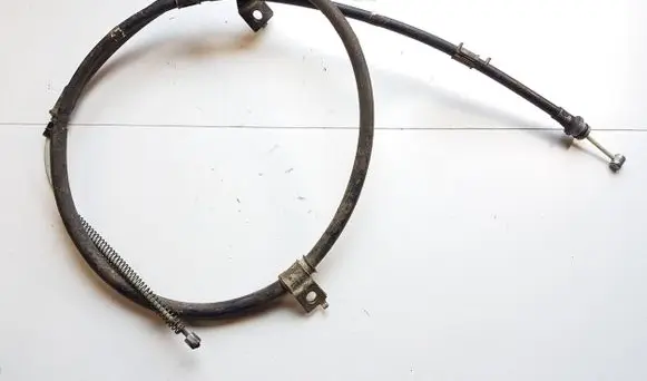 Mitsubishi Pajero Handbrake/parking brake wiring cable MR407185