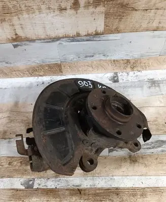 Volkswagen Touran I Front wheel hub