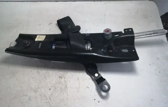 Volvo S80 Front seatbelt
