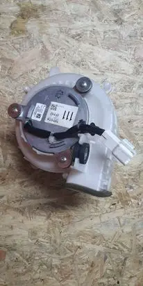 Toyota Prius (XW30) Hybrid/electric vehicle battery fan 1173001111