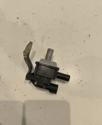 Toyota RAV 4 (XA50) Vacuum valve 9091012279 2003198 1362002170