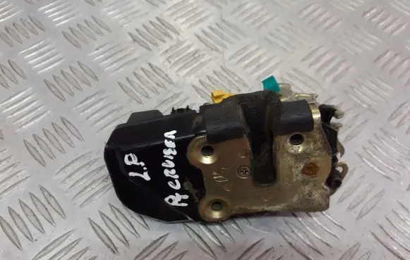 Chrysler PT Cruiser Front door lock