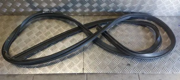 Chrysler Grand Voyager V Trunk rubber seal (body) 