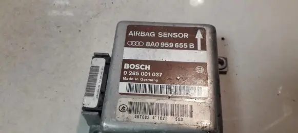 Audi A6 S6 C4 4A Airbag control unit/module 8A0959655B 0285001037