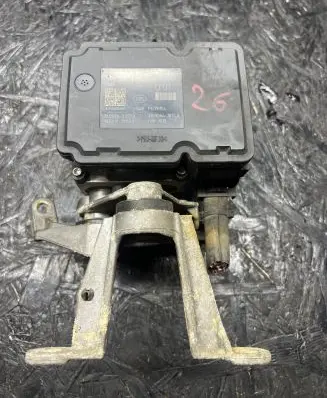 Mercedes-Benz C W204 ABS Pump A1729014100 10092623593 28526418143