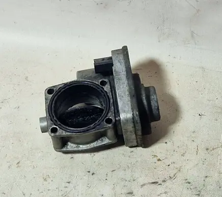 Opel Zafira B Throttle valve 8981052101