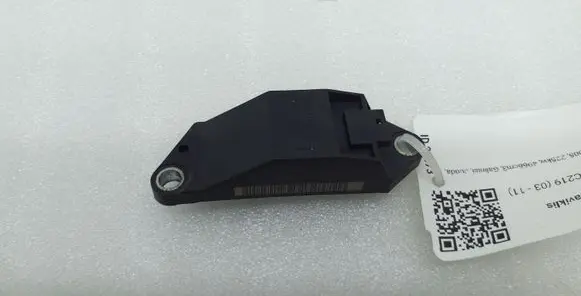 Mercedes-Benz CLS C219 Airbag deployment crash/impact sensor A0018209326
