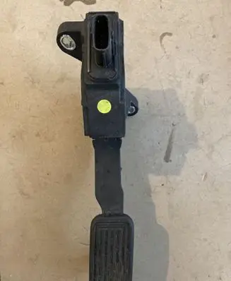 Toyota Auris E180 Accelerator throttle pedal 781100W040