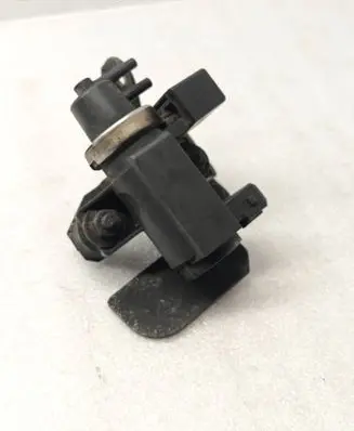 BMW 3 E46 Turbo solenoid valve 72279600 2247906