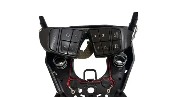 Volvo V70 Steering wheel buttons/switches 30739638
