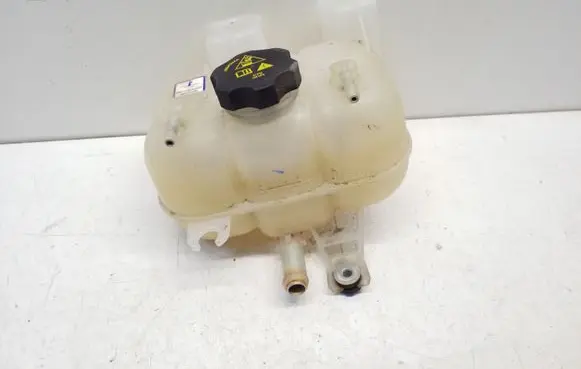 Chrysler Pacifica Coolant expansion tank/reservoir 68217323AA