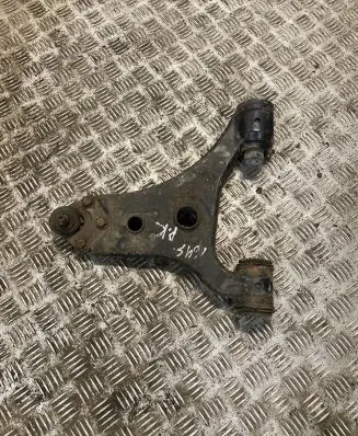 Mercedes-Benz A W169 Front lower control arm/wishbone 1693300100 A1693300100