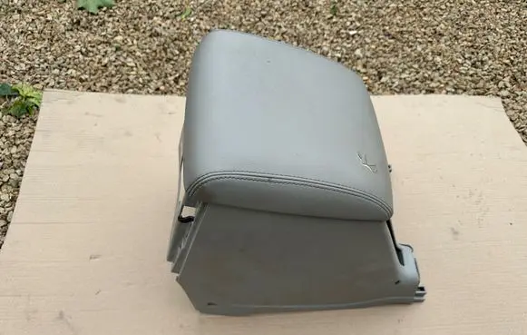 Nissan Patrol Y61 Armrest 96911VC700